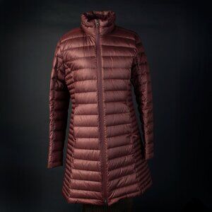 Long Sleek Patagonia Down Puffer Jacket in Brick-Red: Women’s Small